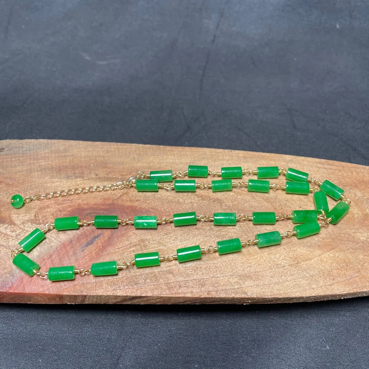 Jewelry & Watches Sp Z Oo Janów Lubelski - Green Jade Beaded Necklace Vintage Lucky