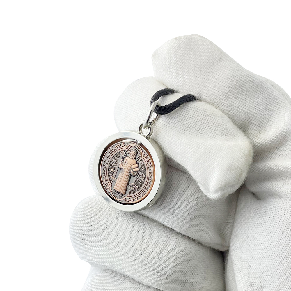 New St Benedict Medal Necklace - Jewelry & Watches Sp Z Oo Janów Lubelski 评论和价格