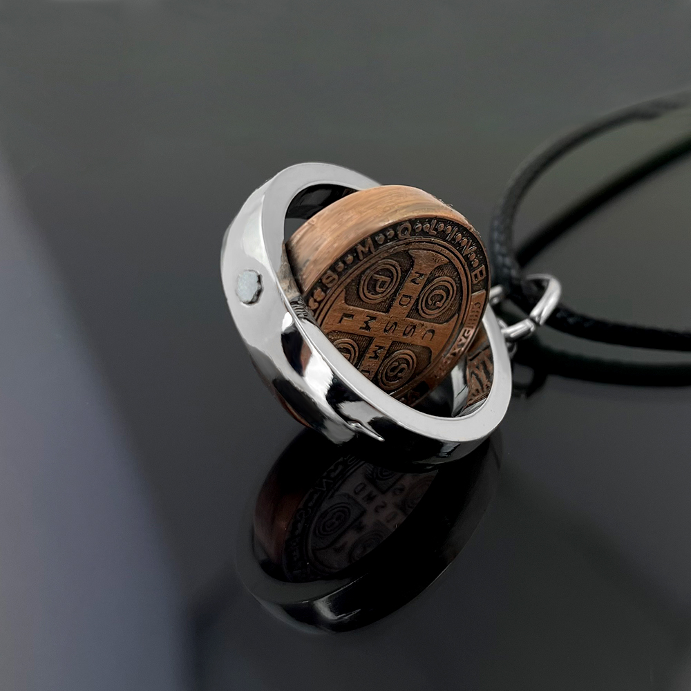 New St Benedict Medal Necklace - Jewelry & Watches Sp Z Oo Janów Lubelski 评论和价格