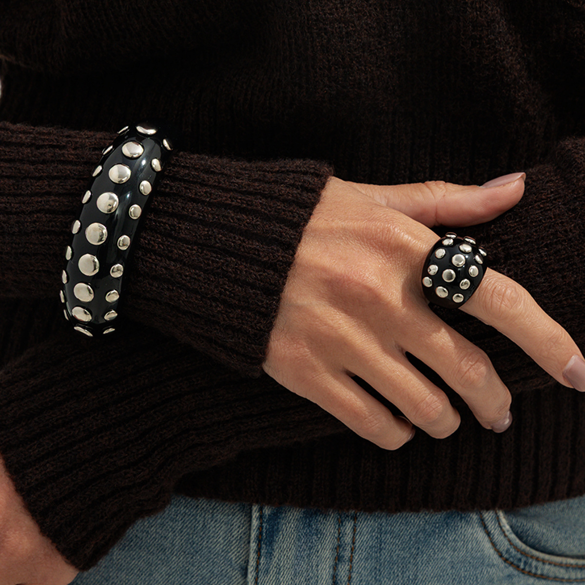 Hyperbole Rivets Acrylic Resin - Minimalist Ring Stackable 评论和价格