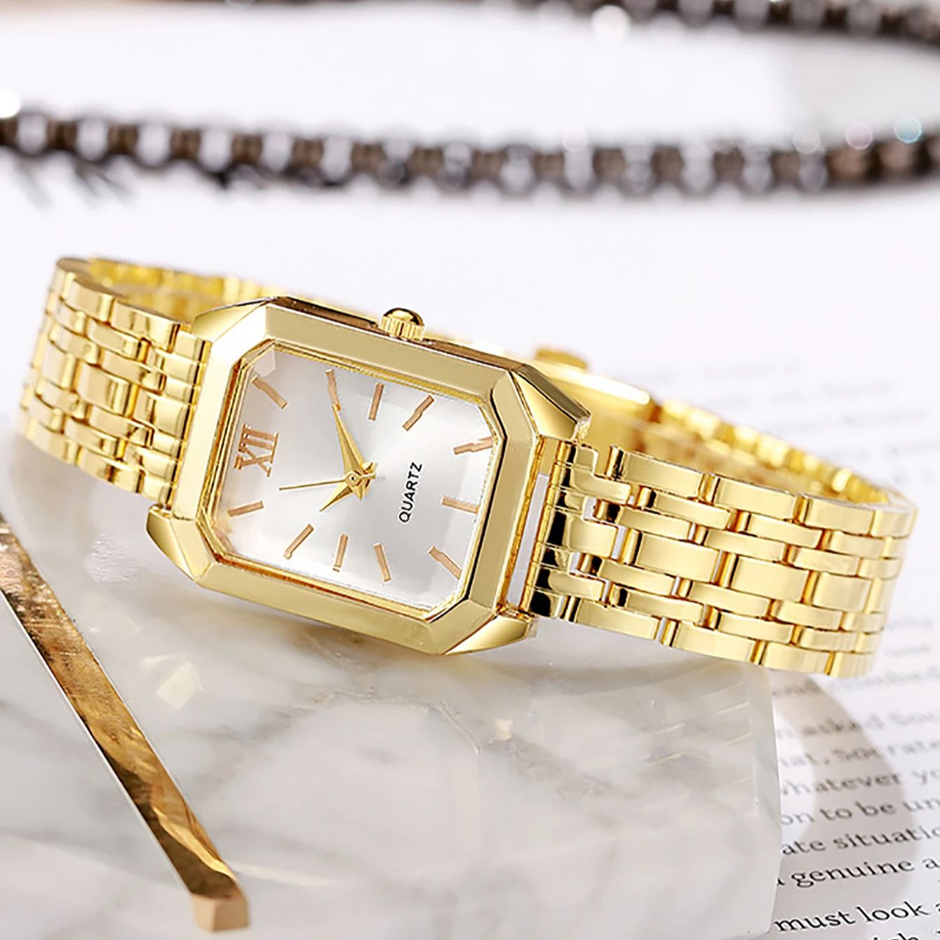 The Lady's Compact Quartz Watc - Jewelry Clasp Watches 评论和价格